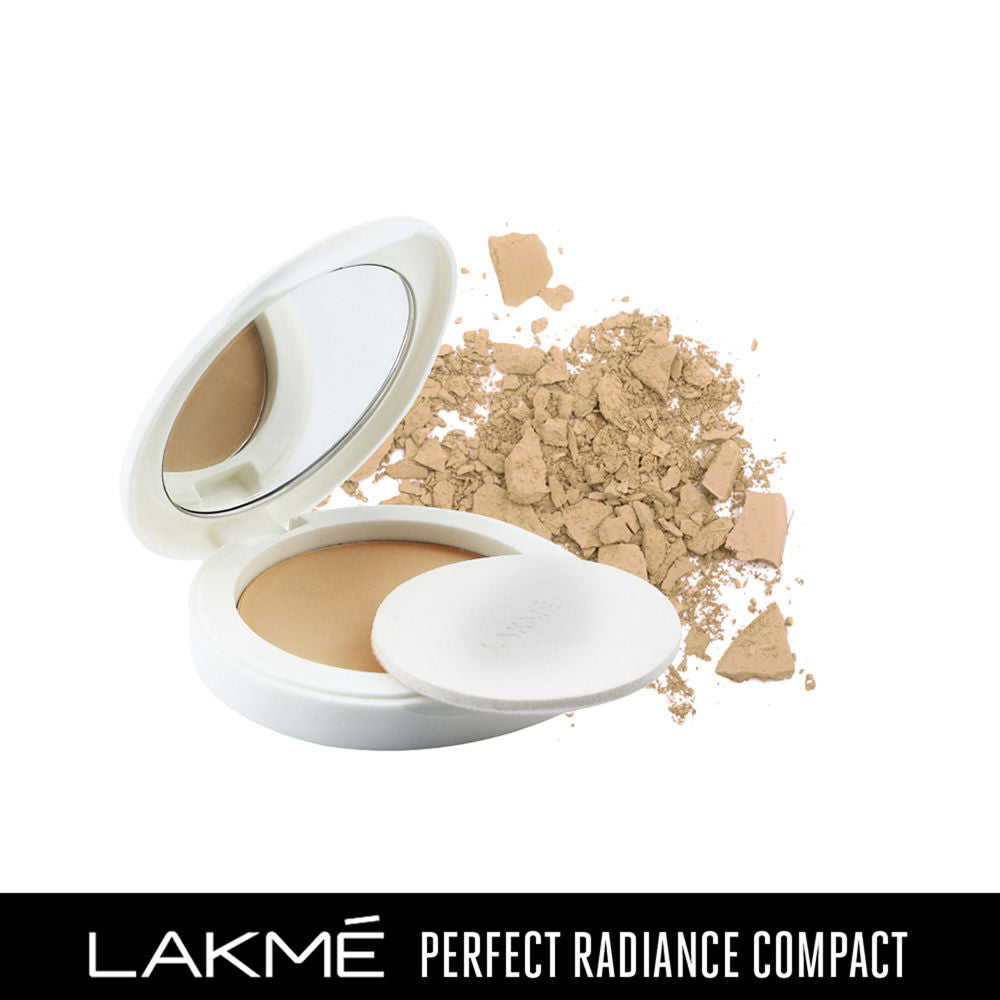 Lakme Perfect Radiance Compact SPF 23 - Ivory Fair 01 (8gm)